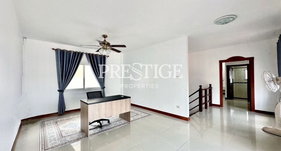 Haus zur Miete mit 4 Zimmer in Bang Lamung, Chonburi