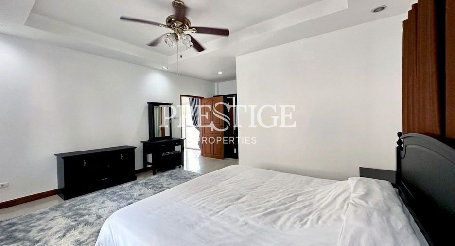 Haus zur Miete mit 4 Zimmer in Bang Lamung, Chonburi