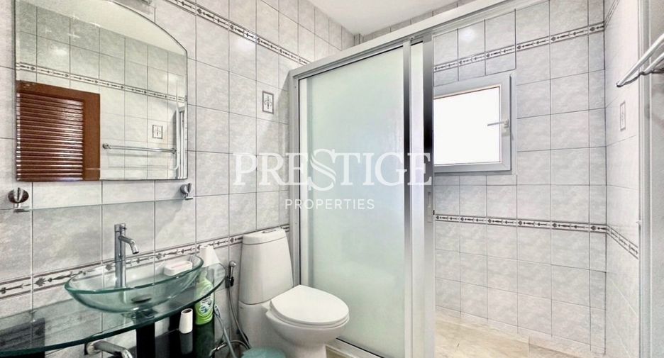 Haus zur Miete mit 4 Zimmer in Bang Lamung, Chonburi