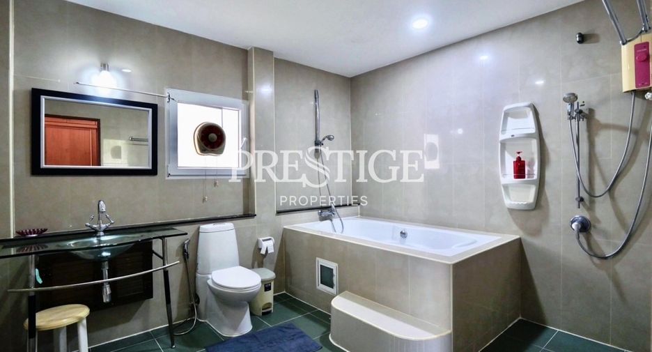 Haus zur Miete mit 4 Zimmer in Bang Lamung, Chonburi