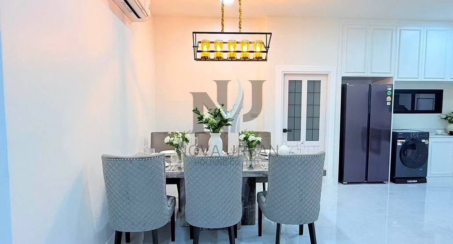 For sale 3 bedrooms villa in Bang Lamung, Chonburi