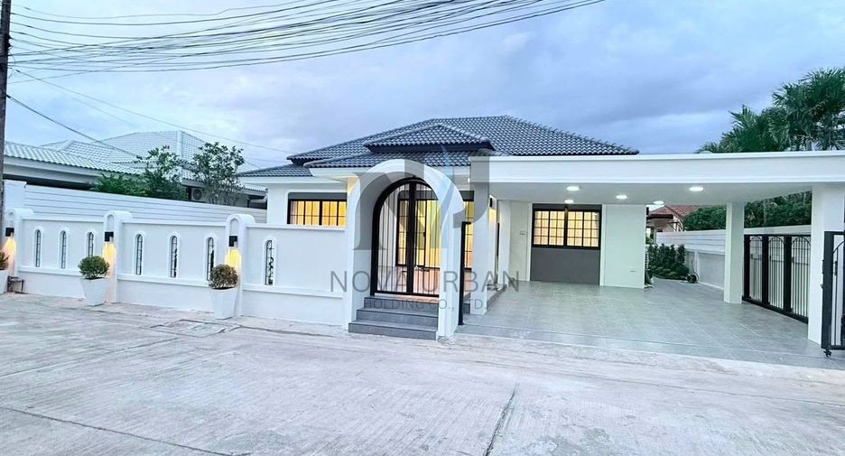 For sale 3 bedrooms villa in Bang Lamung, Chonburi