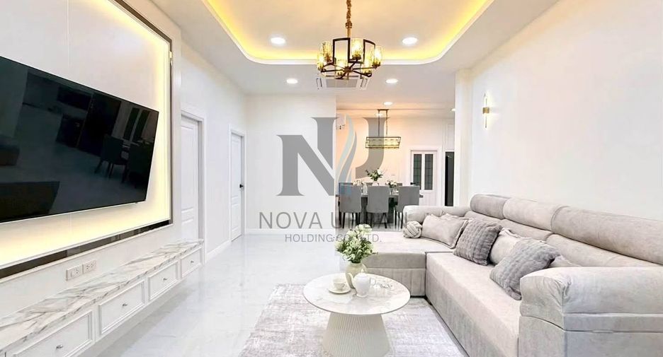For sale 3 bedrooms villa in Bang Lamung, Chonburi