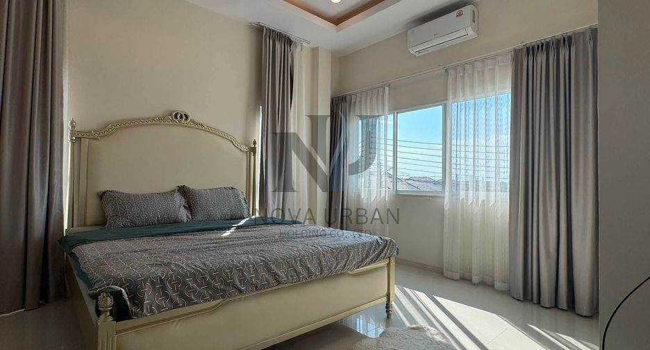 Villa en alquiler de 4 habitaciones en Huay Yai, Pattaya