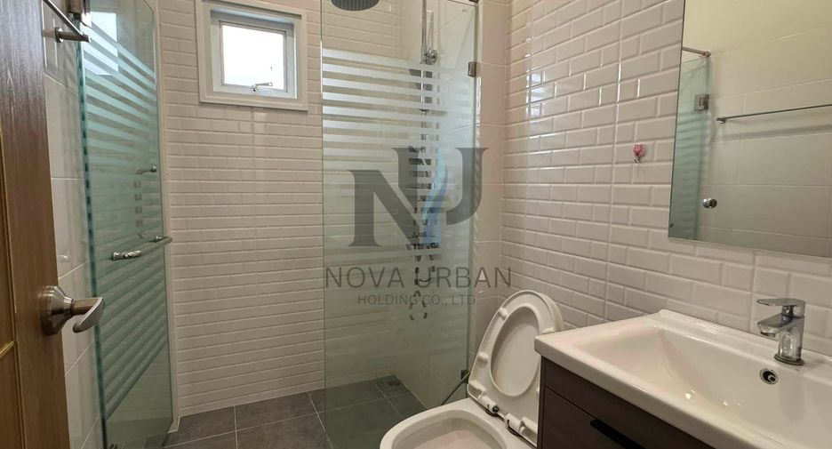 Villa en alquiler de 4 habitaciones en Huay Yai, Pattaya