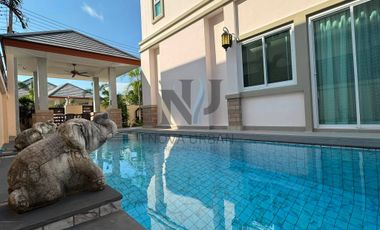 Villa en alquiler de 4 habitaciones en Huay Yai, Pattaya