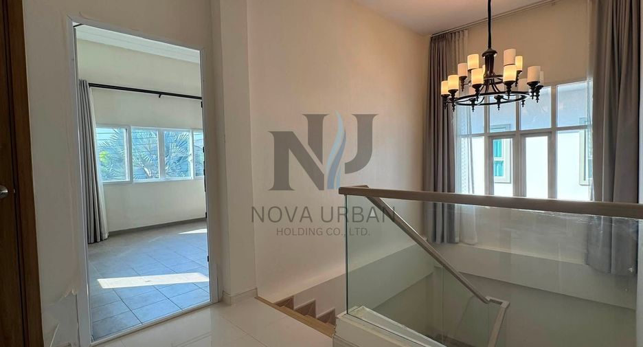 Villa en alquiler de 4 habitaciones en Huay Yai, Pattaya