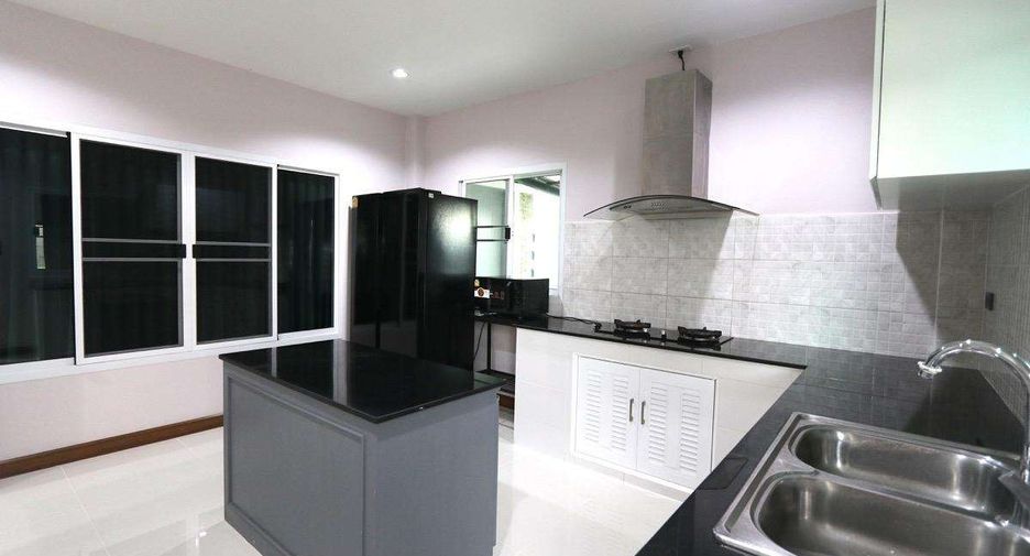 For rent 5 bedrooms house in San Sai, Chiang Mai