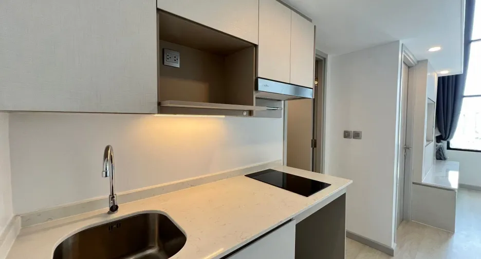 For sale 1 bed condo in Sathon, Bangkok