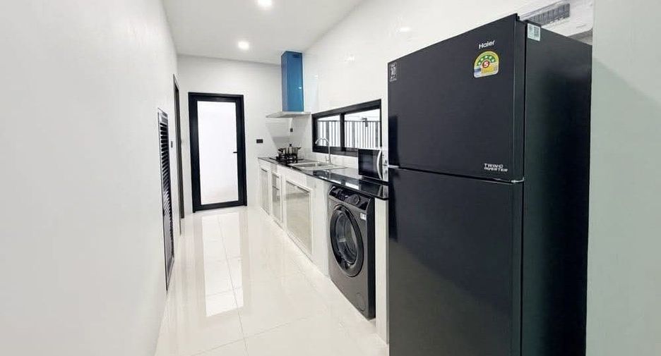 For rent 3 bedrooms villa in Bang Lamung, Chonburi