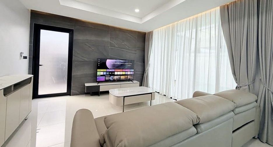 For rent 3 bedrooms villa in Bang Lamung, Chonburi