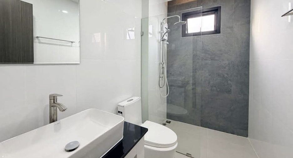 For rent 3 bedrooms villa in Bang Lamung, Chonburi