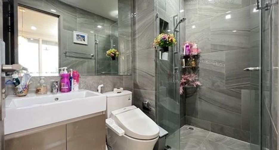 Продажа и аренда 2 спальни кондо в Ратчатхещи, Бангкок
