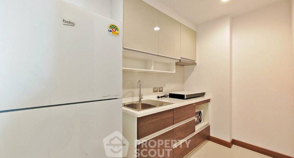 For rent 1 bed condo in Watthana, Bangkok