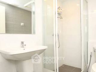 For rent 2 bedrooms condo in Phra Khanong, Bangkok