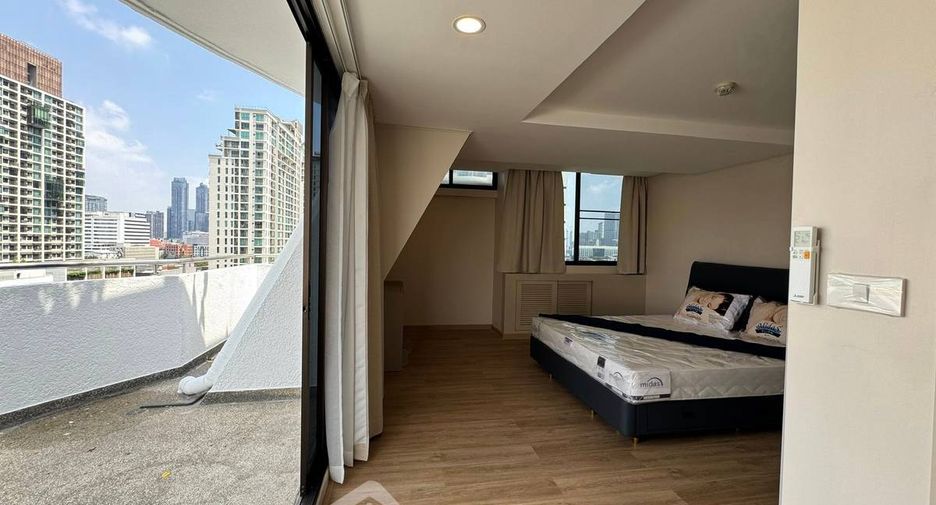 À louer 2 chambres condo à Watthana, Bangkok