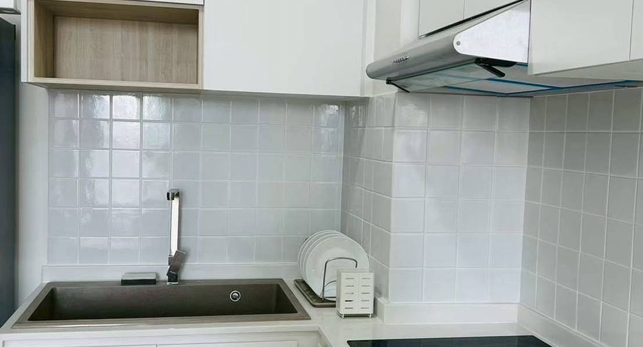 For rent 2 bedrooms condo in Sathon, Bangkok