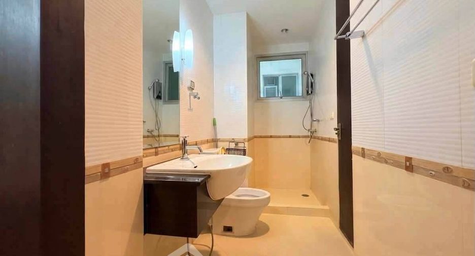 For rent 2 bedrooms condo in Ratchathewi, Bangkok