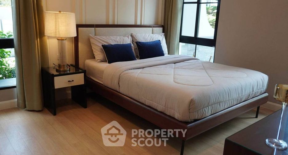 For rent 5 bedrooms house in Saphan Sung, Bangkok