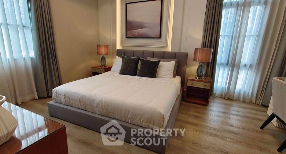 For rent 5 bedrooms house in Saphan Sung, Bangkok
