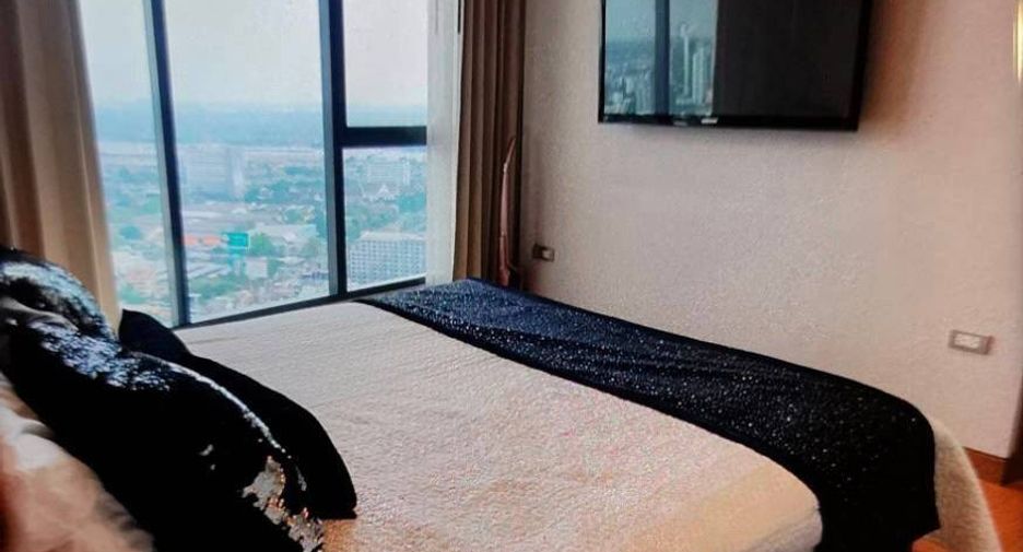 For rent 2 bedrooms condo in Khlong Toei, Bangkok