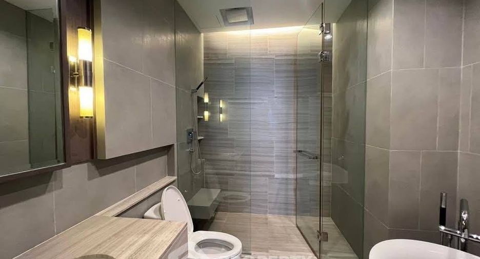 For rent 2 bedrooms condo in Sathon, Bangkok