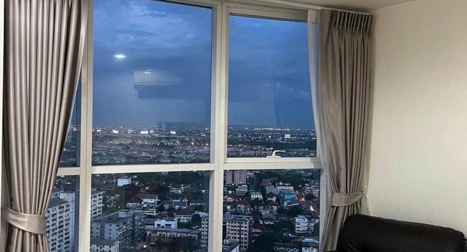 For rent 2 bedrooms condo in Bang Kapi, Bangkok
