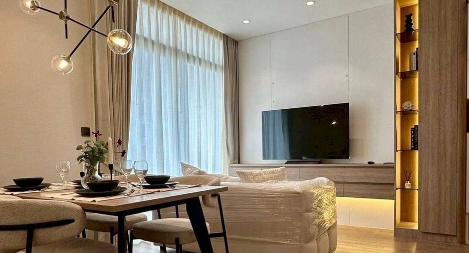 For rent 2 bedrooms condo in Khlong Toei, Bangkok