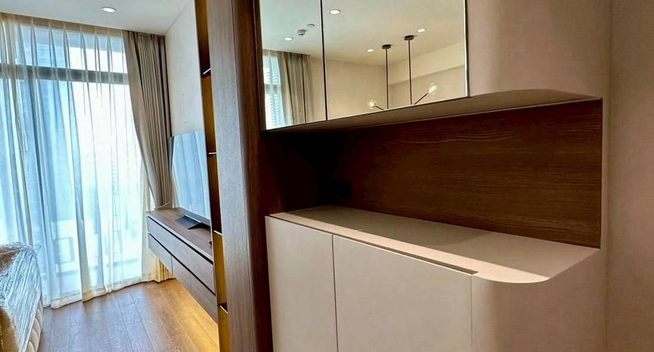 For rent 2 bedrooms condo in Khlong Toei, Bangkok