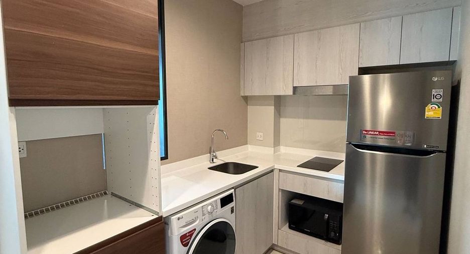 For rent 1 bed condo in Pathum Wan, Bangkok