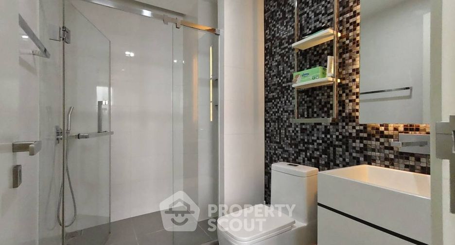 Condo en alquiler de 1 habitaciones en Khlong Toei, Bangkok