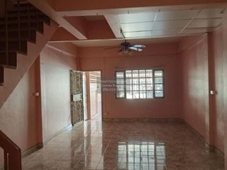 Продажа 2 спальни таунхаус в Khlong Luang, Патумтани