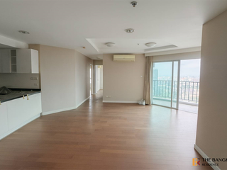 À louer 2 chambres condo à Huai Khwang, Bangkok