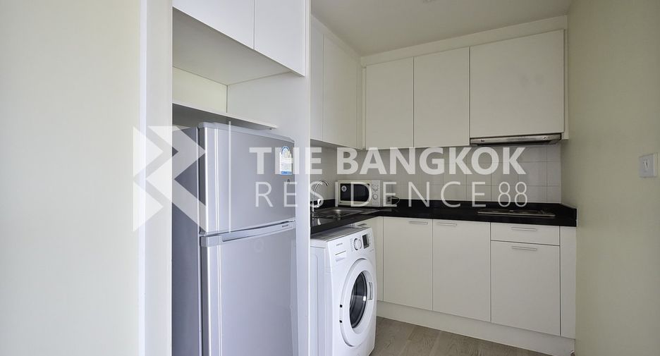 For rent 1 bed condo in Khlong Toei, Bangkok