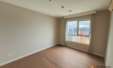 For sale 2 bedrooms condo in Huai Khwang, Bangkok