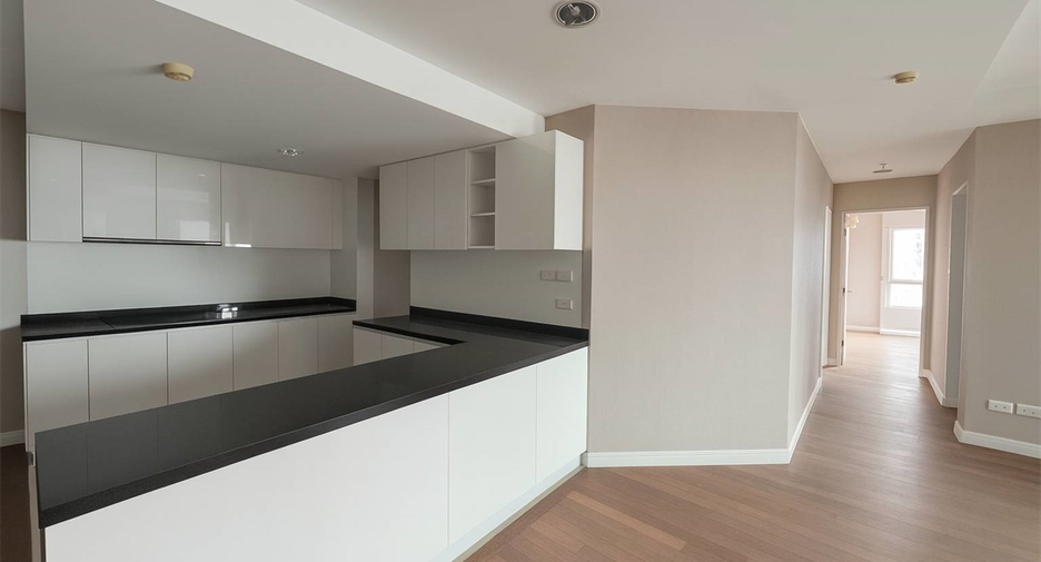 Condo en venta de 2 habitaciones en Huai Khwang, Bangkok