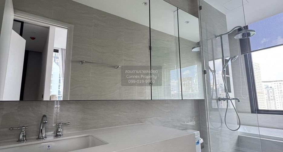For rent 2 bedrooms condo in Pathum Wan, Bangkok