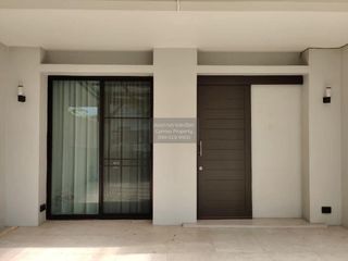 Reihenhaus zur Miete mit 3 Zimmer in Suan Luang, Bangkok