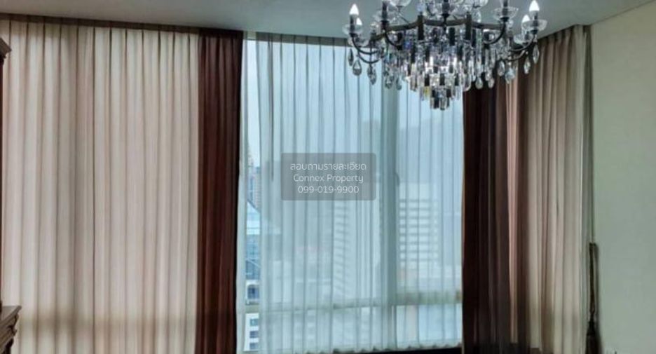 For rent 3 bedrooms condo in Pathum Wan, Bangkok