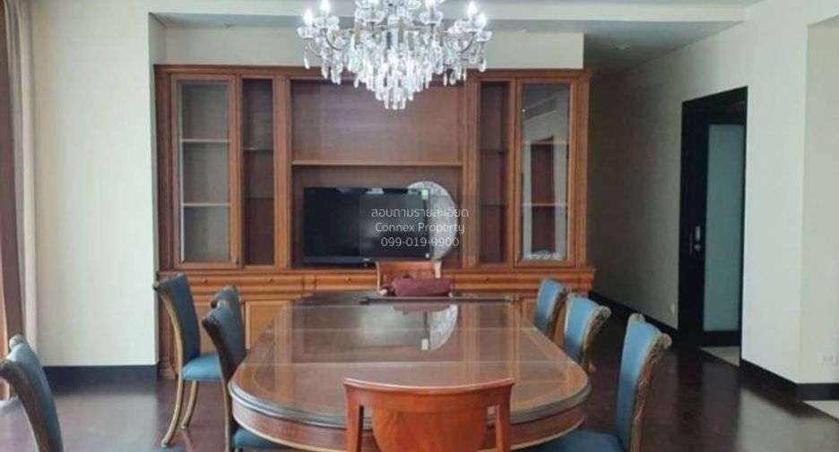 For rent 3 bedrooms condo in Pathum Wan, Bangkok