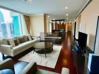 For rent 4 bedrooms condo in Pathum Wan, Bangkok