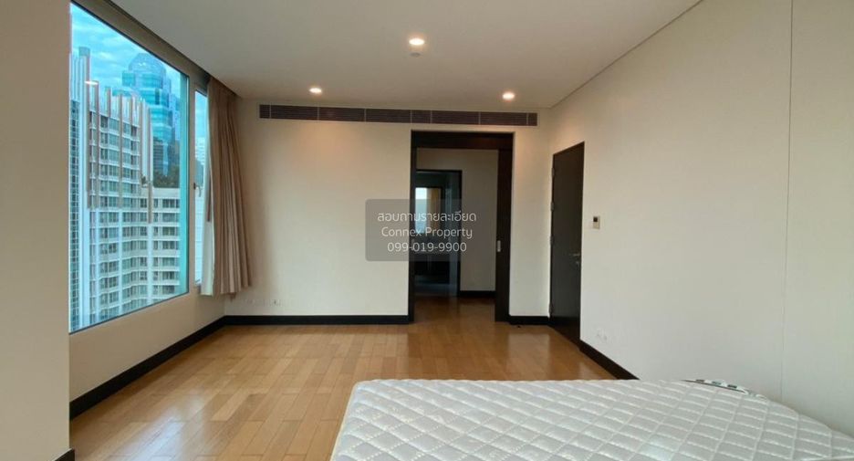 For rent 2 bedrooms condo in Pathum Wan, Bangkok