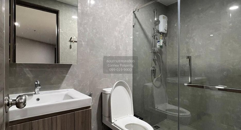For rent 2 bedrooms condo in Huai Khwang, Bangkok