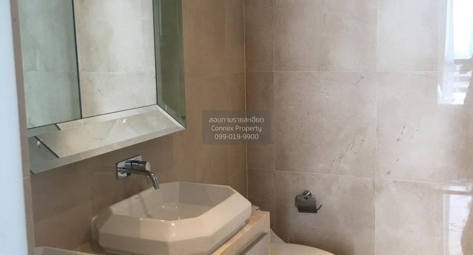 For rent 3 bedrooms condo in Khlong Toei, Bangkok