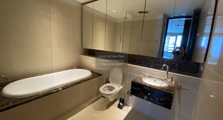 For rent 2 bedrooms condo in Khlong Toei, Bangkok