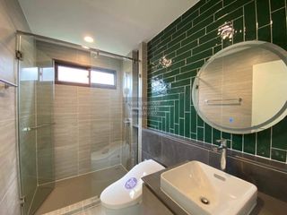 Haus zur Miete mit 4 Zimmer in Bang Kapi, Bangkok
