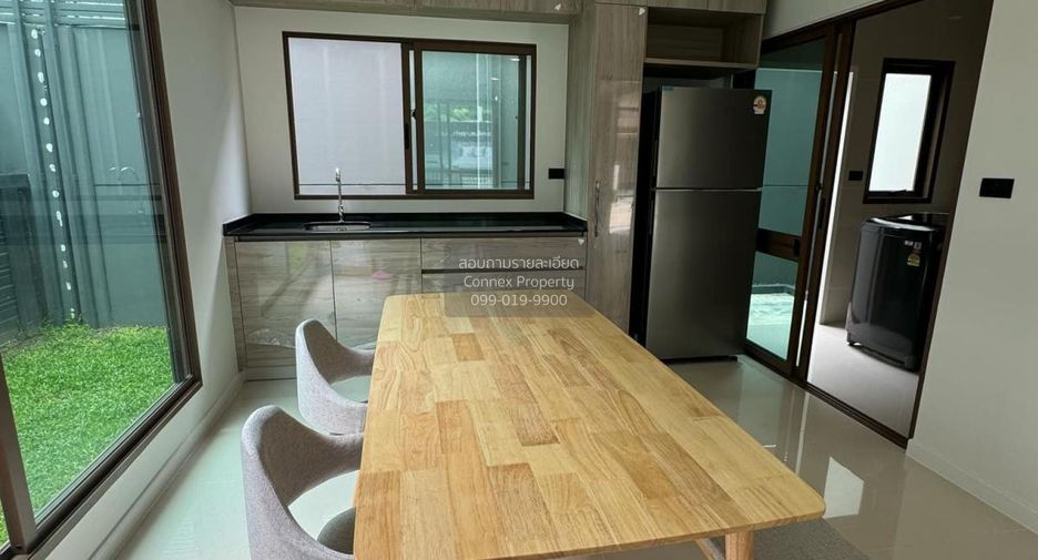 For rent 4 bedrooms house in Bang Kapi, Bangkok