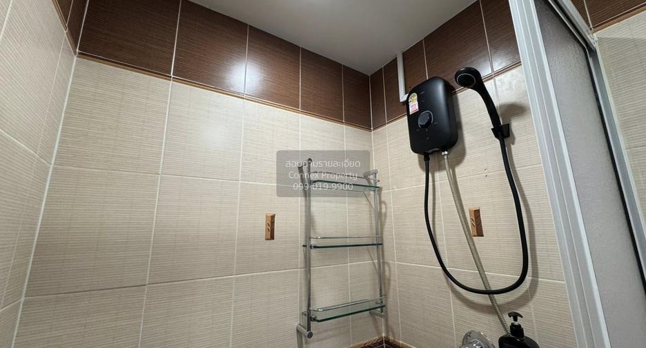 For rent 2 bedrooms condo in Bang Rak, Bangkok