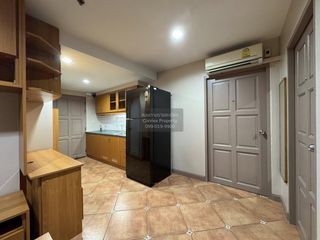 For rent 2 bedrooms condo in Bang Rak, Bangkok