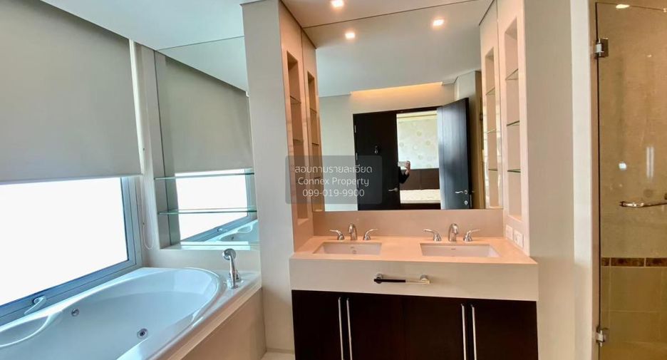 For rent 4 bedrooms condo in Pathum Wan, Bangkok